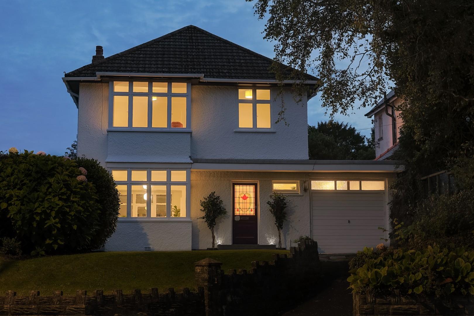 West Cross Lane, West Cross, Mumbles, Swansea, SA3 5LU